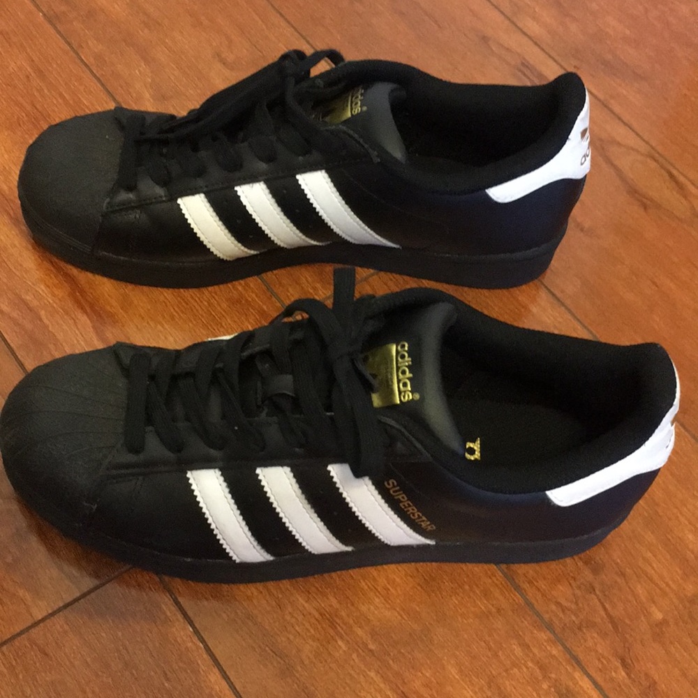 ADIDAS Superstar Sneakers Great Condition!